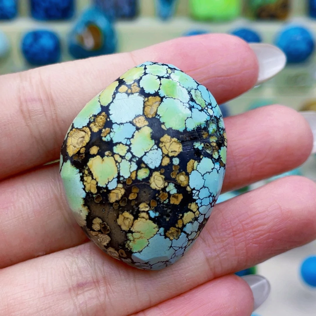 未镶嵌绿松石颈饰