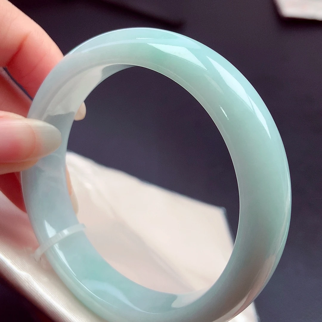 翡翠未镶嵌手镯58.7圈口