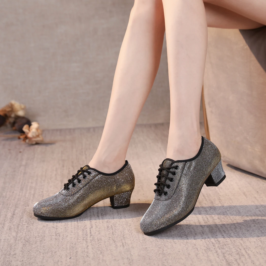 女士专业拉丁舞鞋中跟软底成人形体舞蹈鞋广场舞鞋中高跟时尚新款