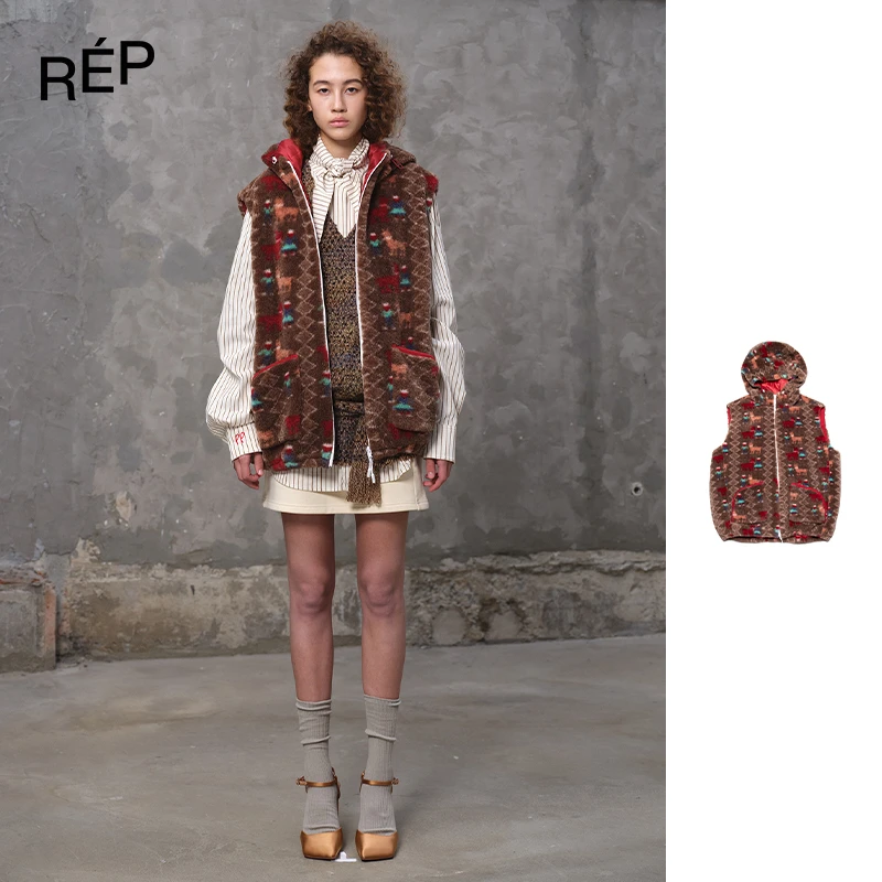 Puzzle piece设计师品牌可可棕Fluffy印花连帽马甲 26RS新品