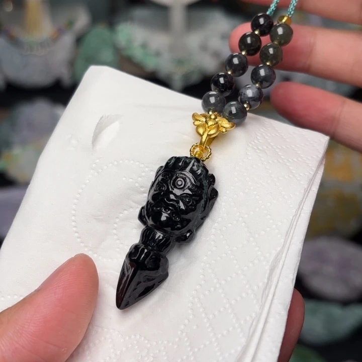 翡翠未镶嵌颈饰吊坠