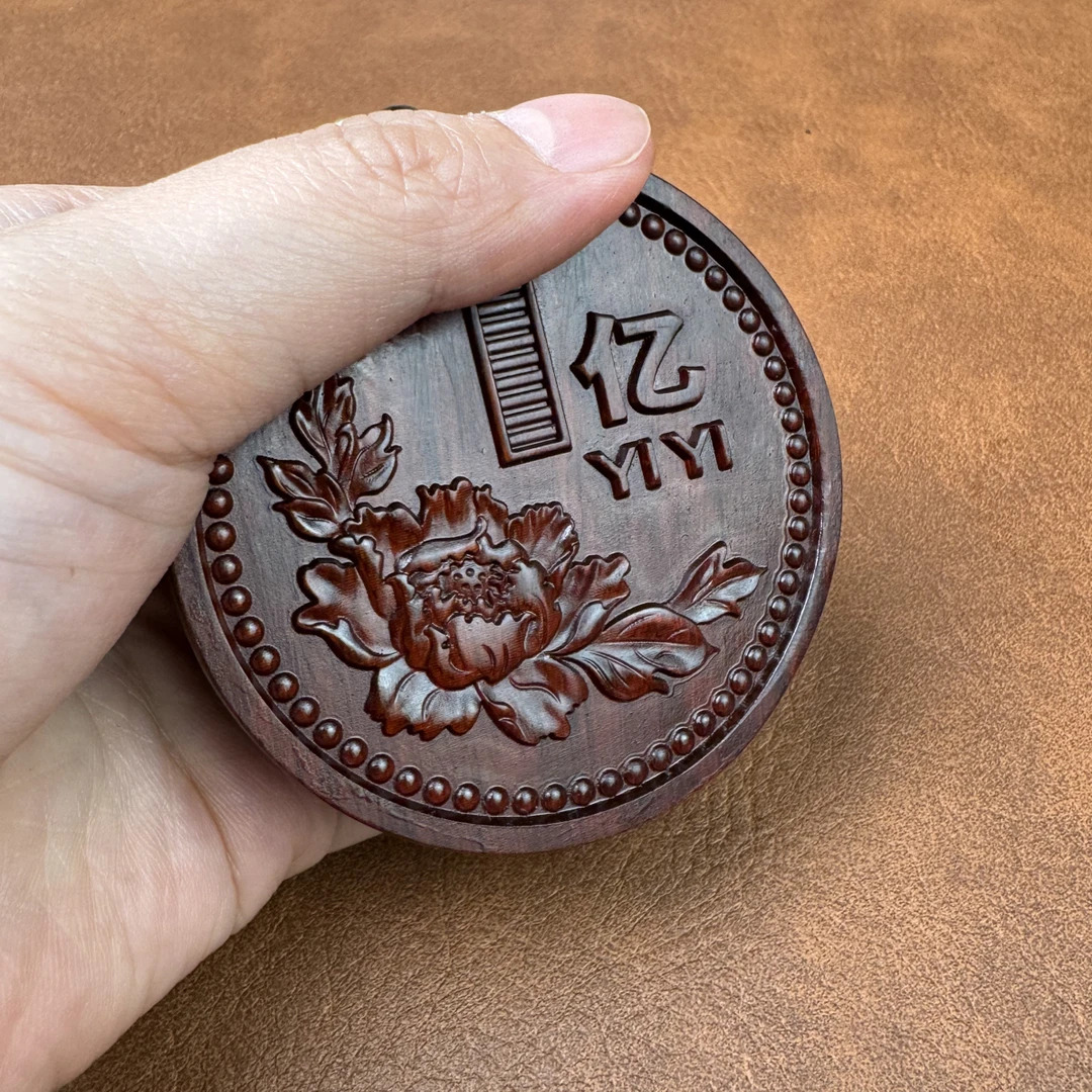 紫檀木加厚双面雕刻一个亿手把件