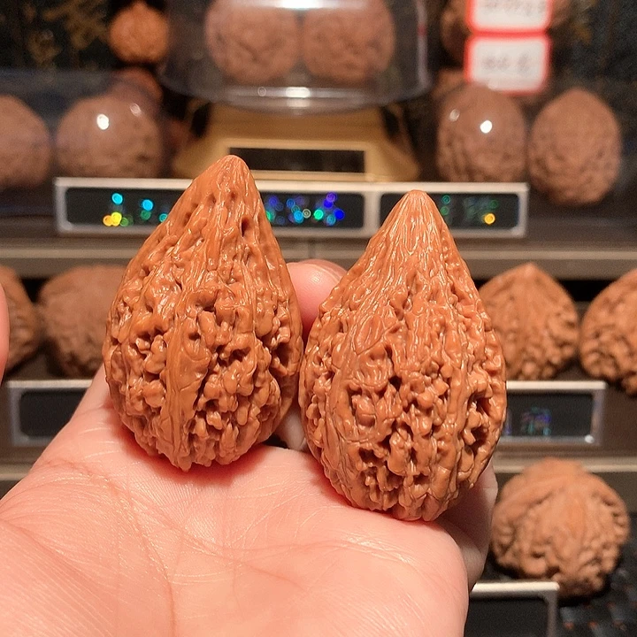 文玩核桃把件坐佛