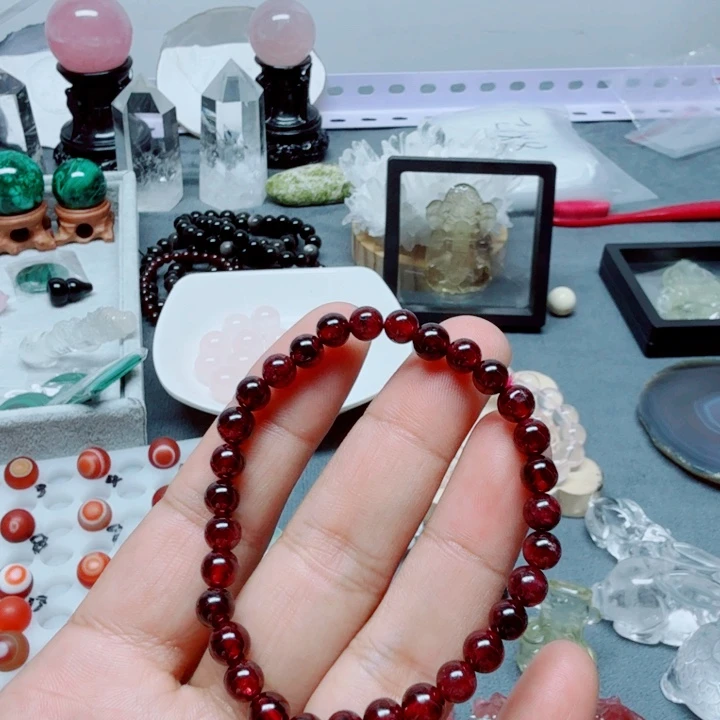 未镶嵌颈饰水晶水晶