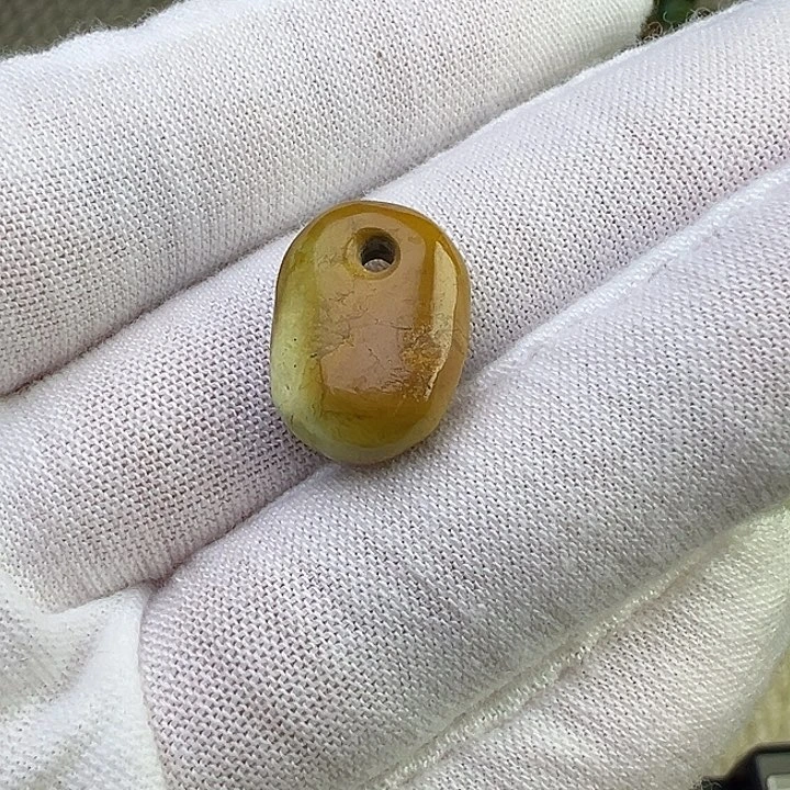 南红玛瑙未镶嵌珠宝奇石