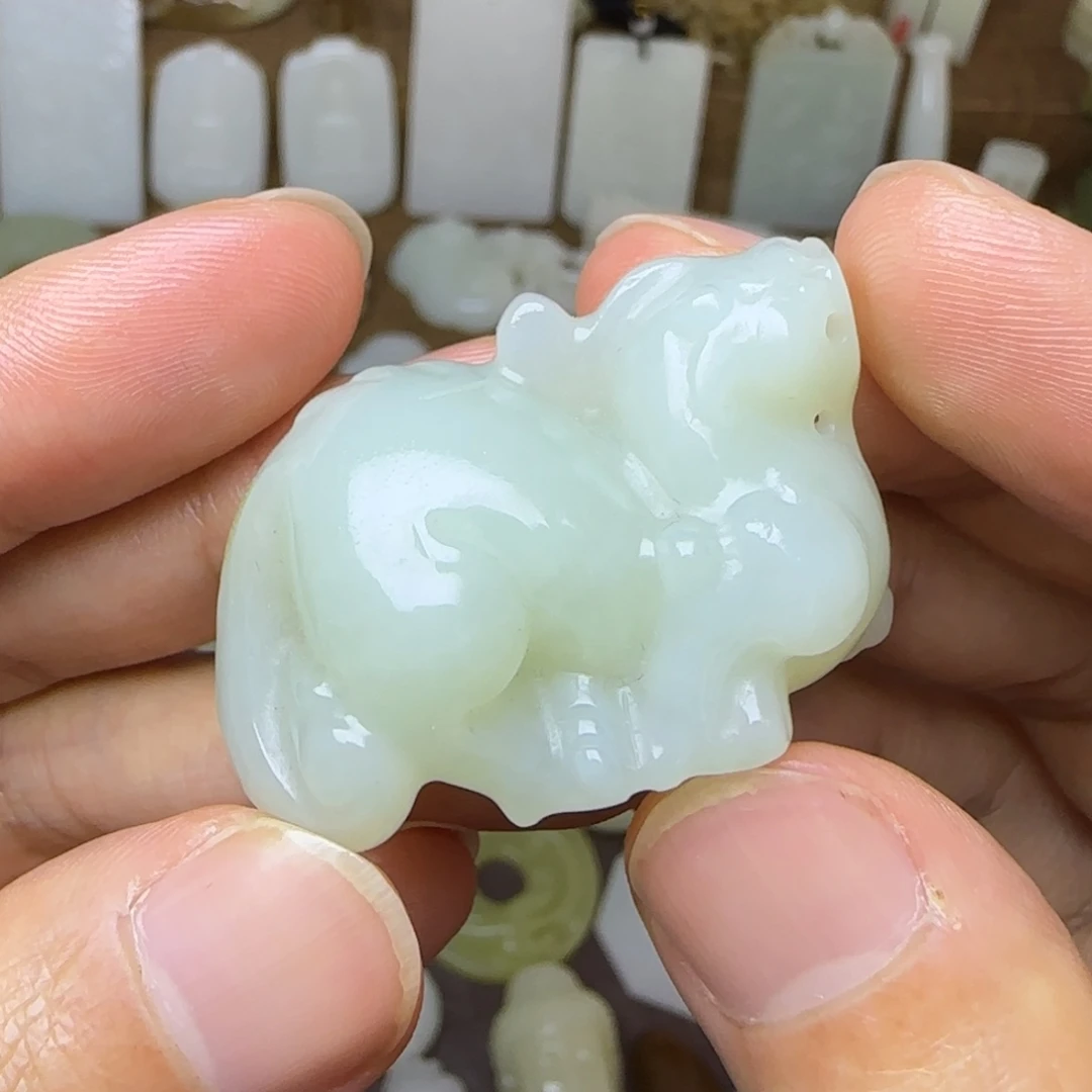 和田玉未镶嵌挂件霸王貔貅