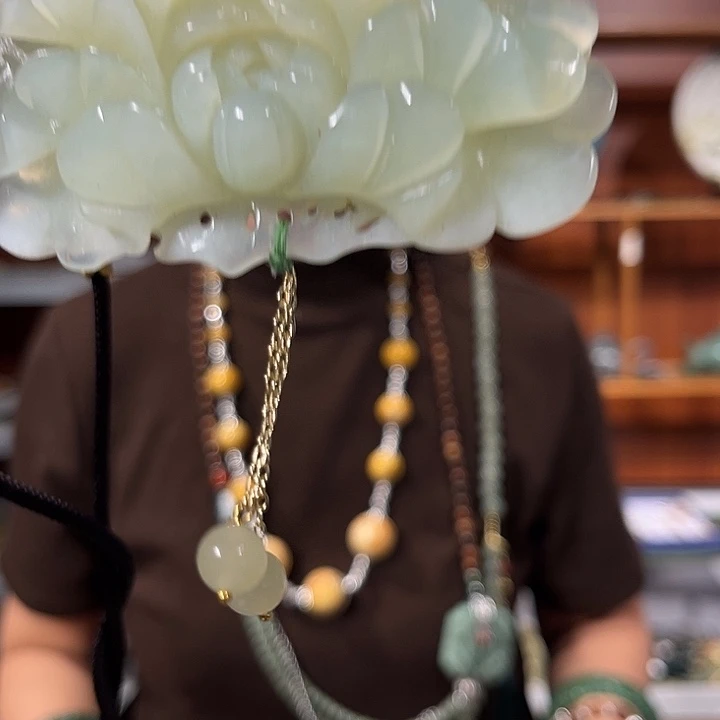 颈饰未镶嵌和田玉