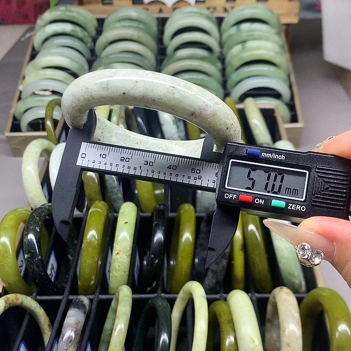 未镶嵌蛇纹石玉手镯224