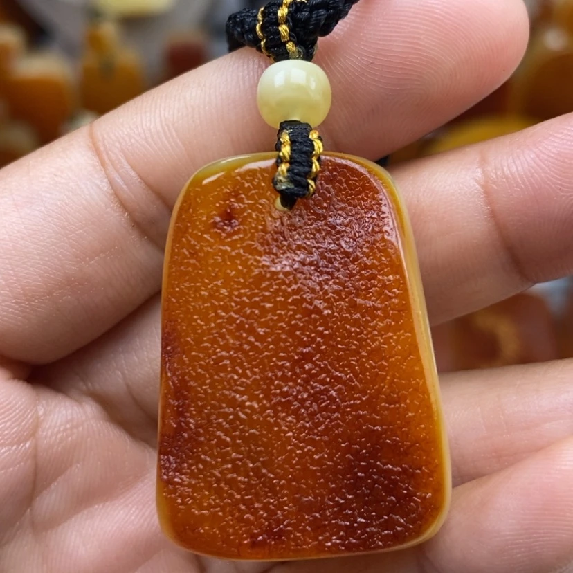【闪购商品】琥珀颈饰未镶嵌