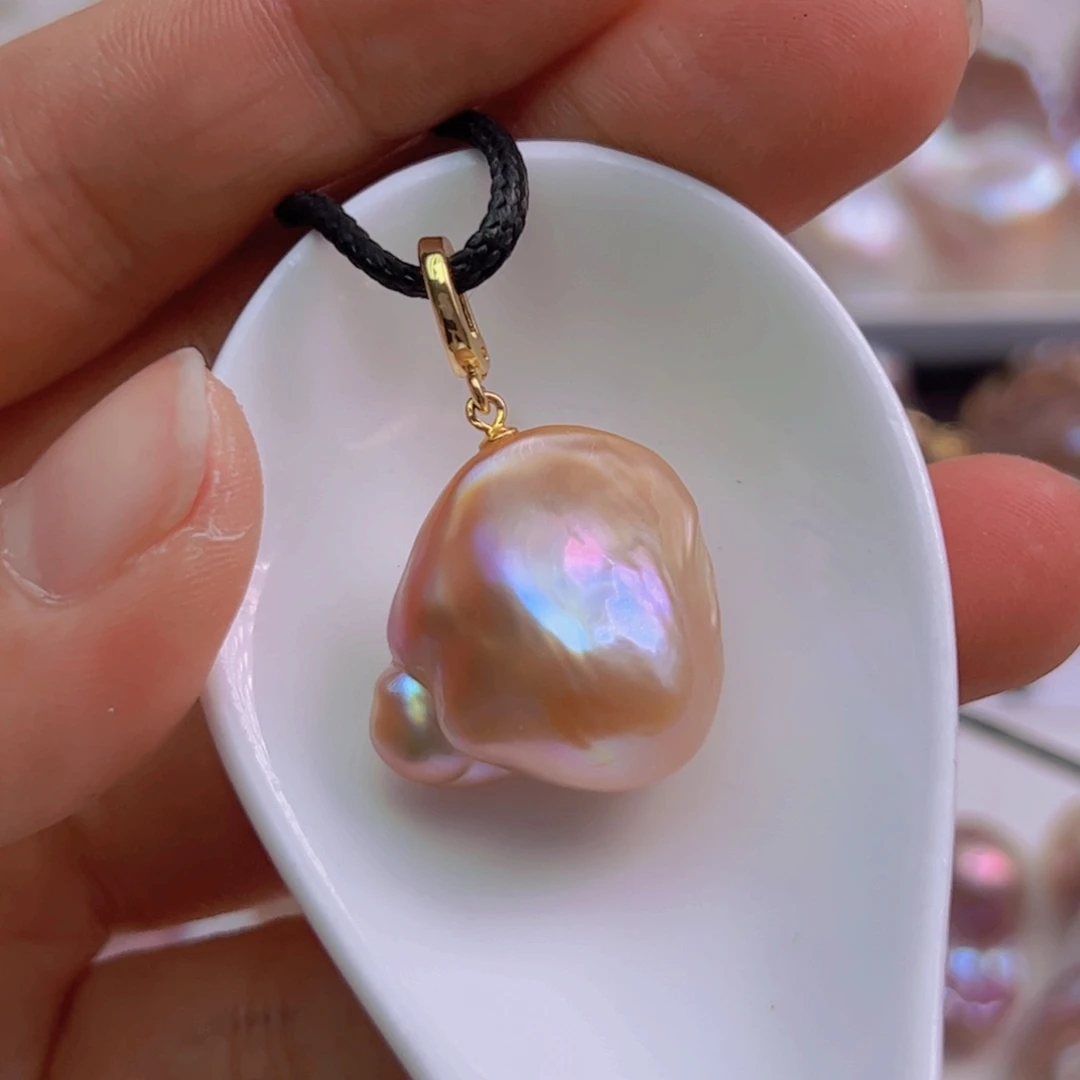 淡水珍珠吊坠(赠链)未镶嵌