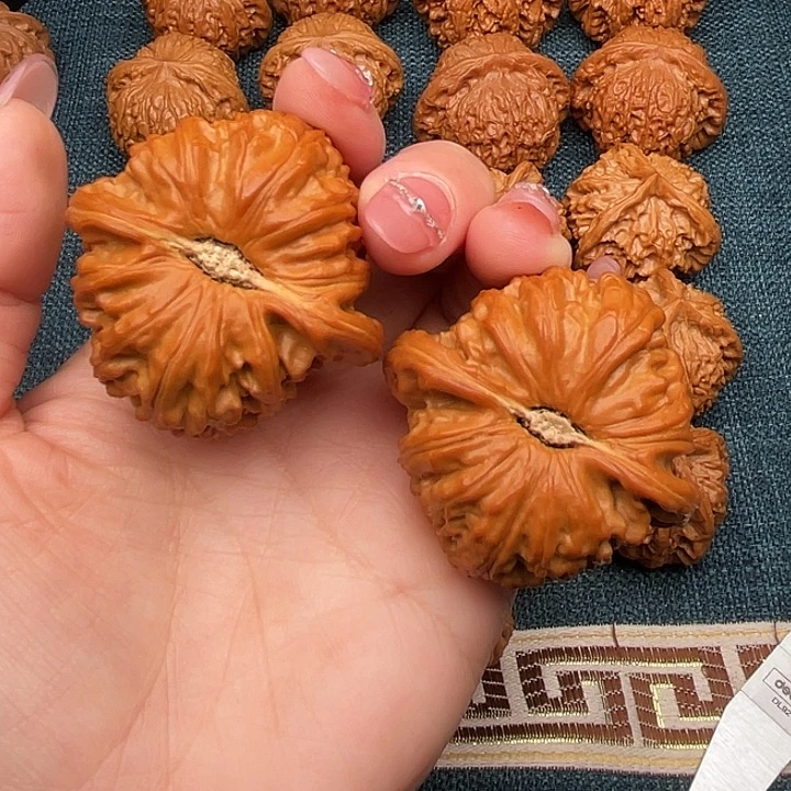 把件文玩核桃白狮子45