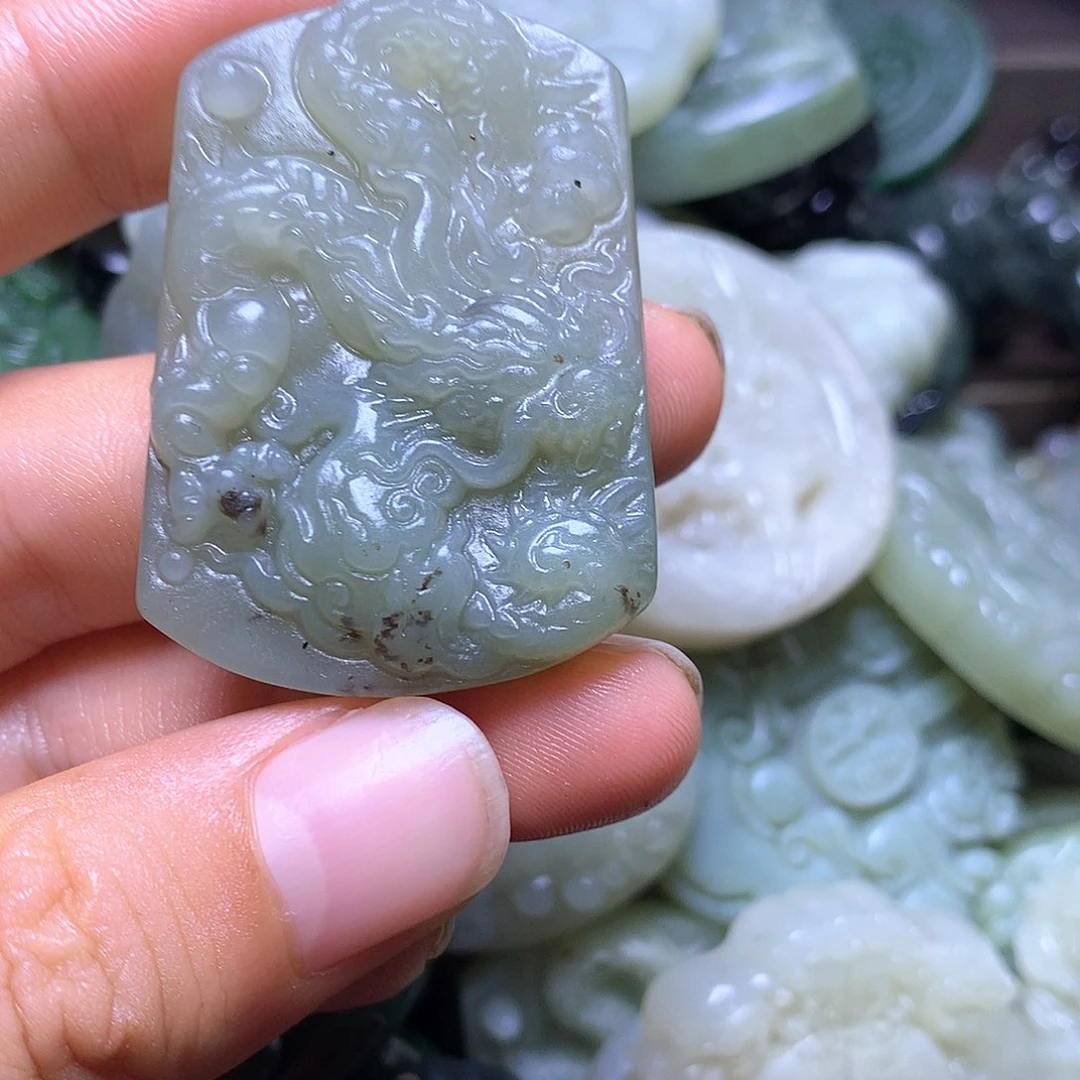 颈饰未镶嵌和田玉