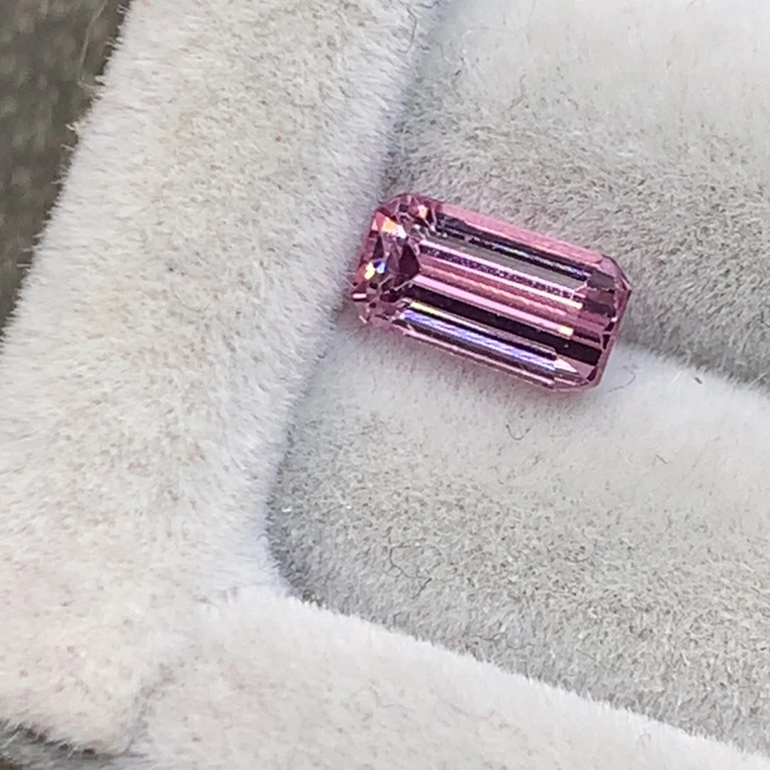 尖晶石裸石未镶嵌0.59ct天然尖晶石裸石