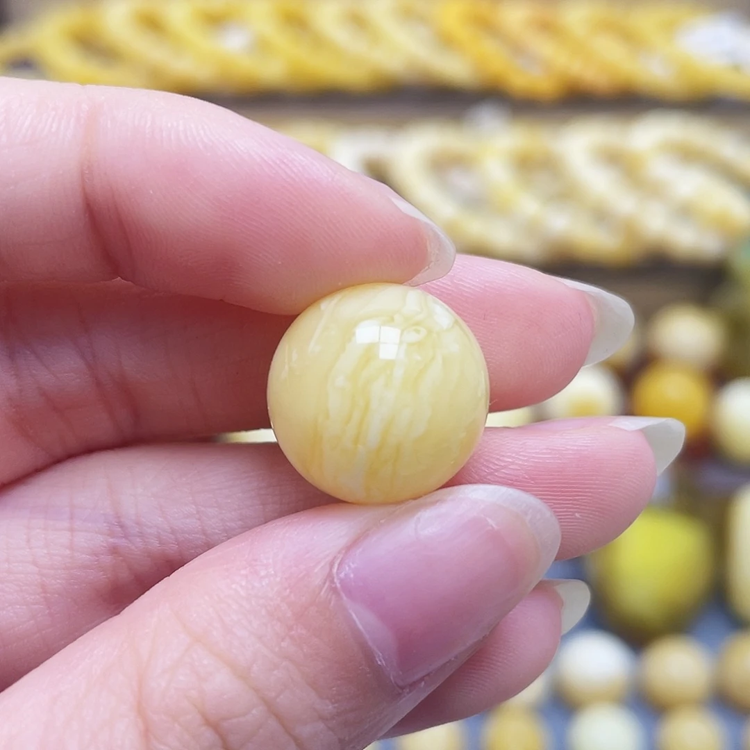 未镶嵌琥珀裸石15.8mm圆珠微瑕