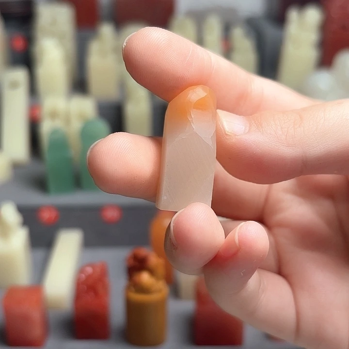 印石昌化石老挝北部黄素章