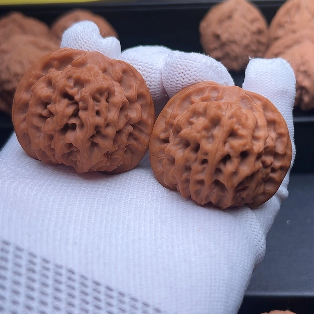 王***生文玩核桃吊坠秦闷