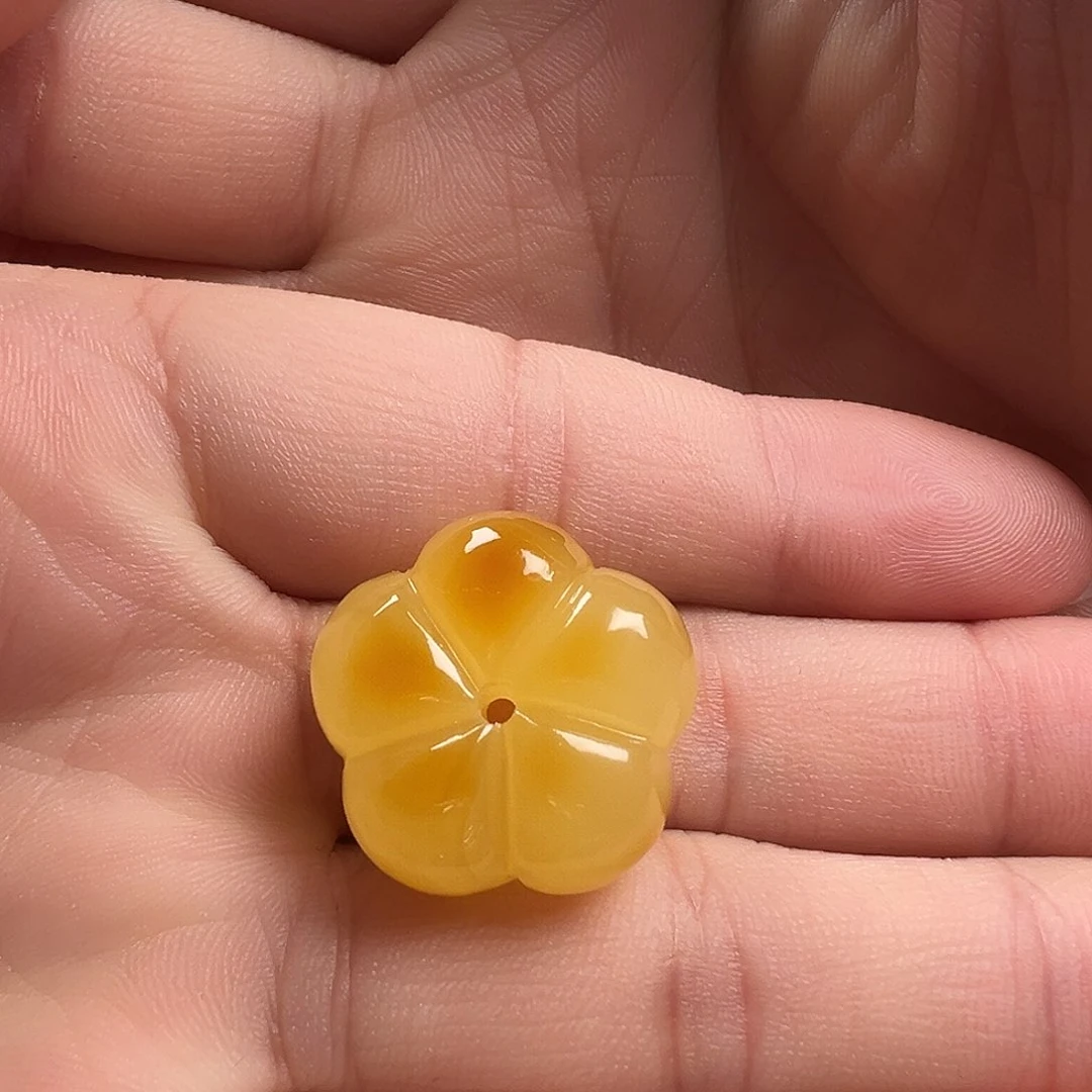 蜜蜡颈饰未镶嵌五瓣花吊坠