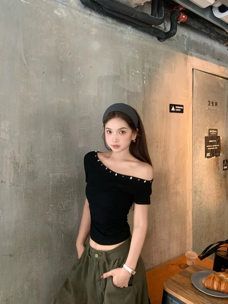 XG•STUDIO/新款设计感不规则斜肩T恤女-36275