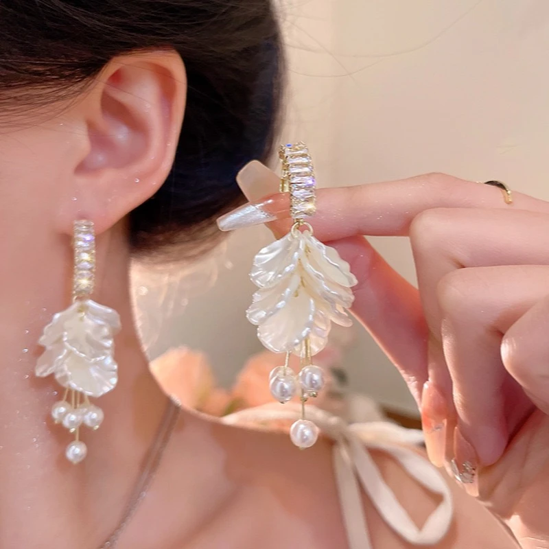 铜合金贝壳耳饰 925银针度假风贝壳流苏珍珠耳环女高级感锆石