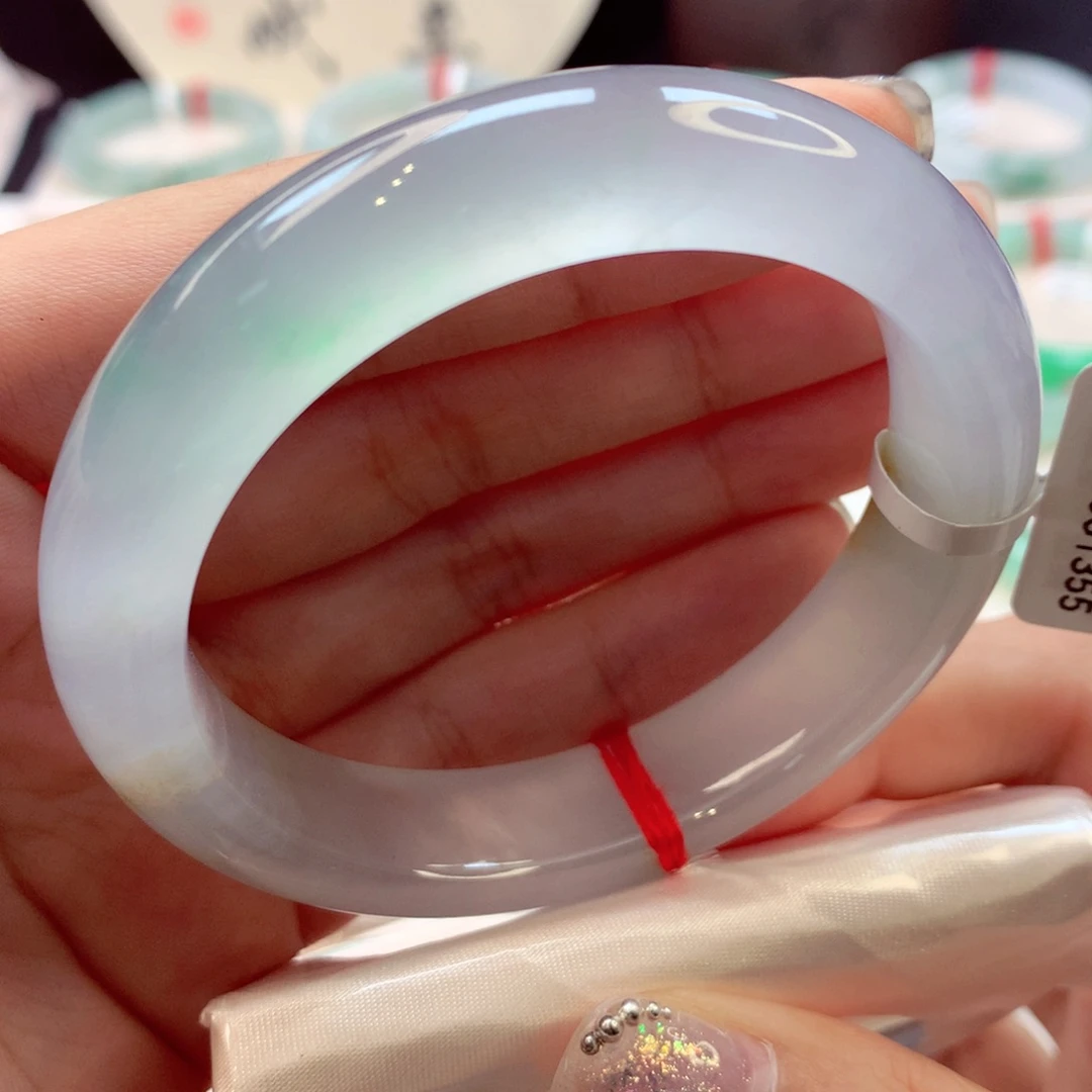 翡翠手镯未镶嵌定金77