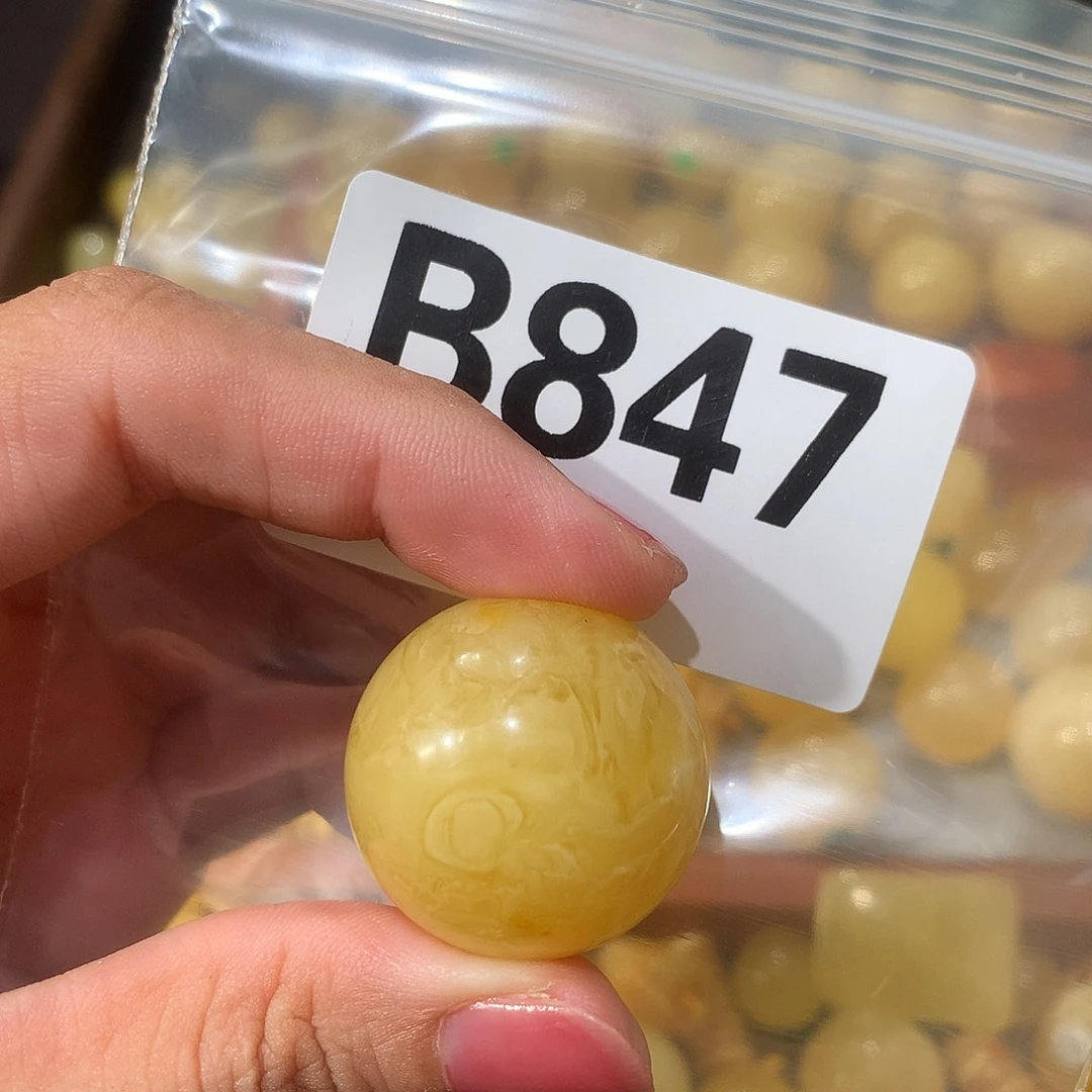 未镶嵌琥珀珠宝奇石26.6