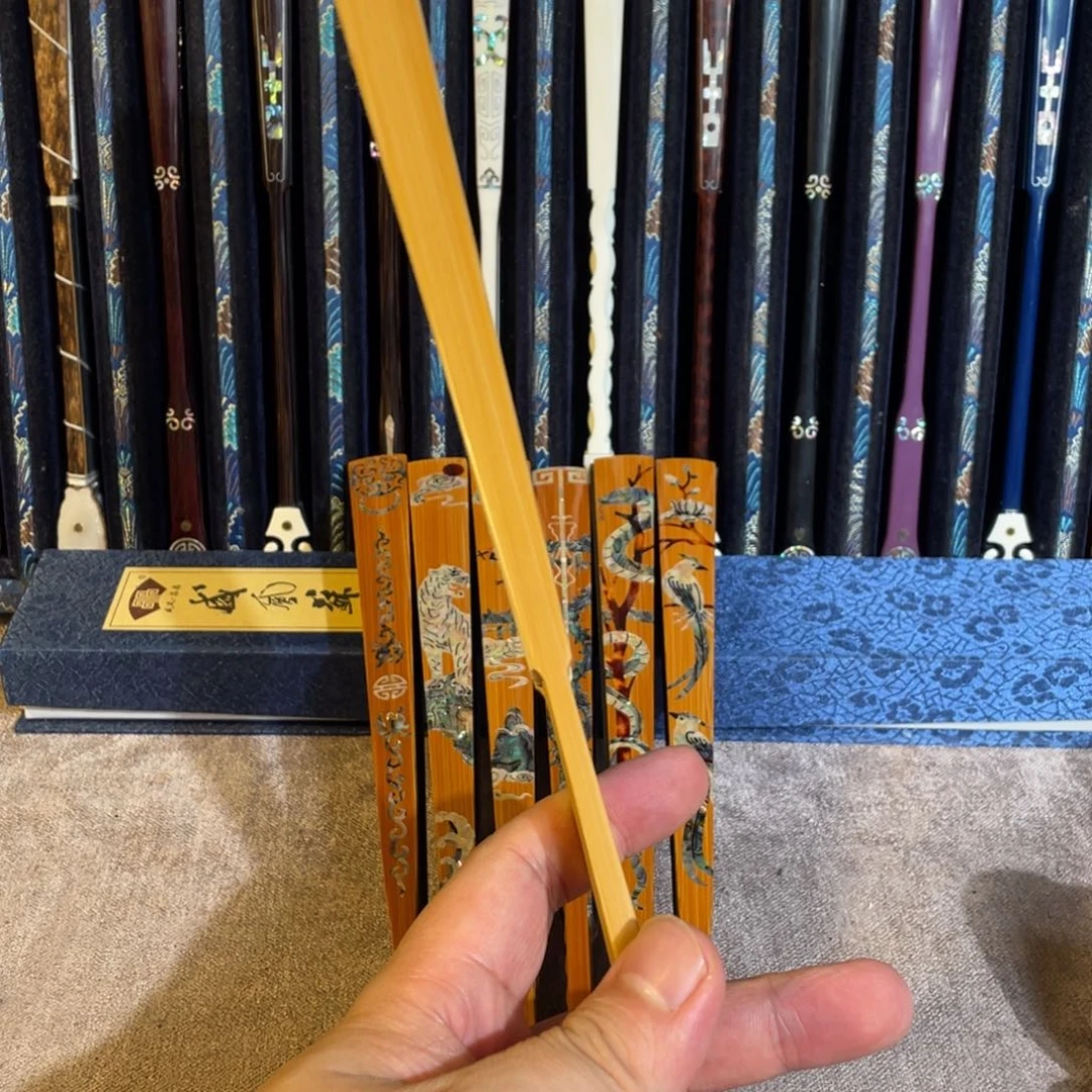 扇子手工制作工艺精湛