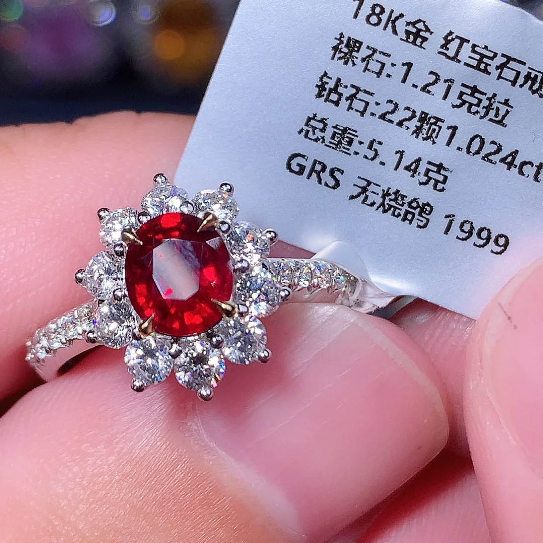 红宝石18K金镶嵌戒指