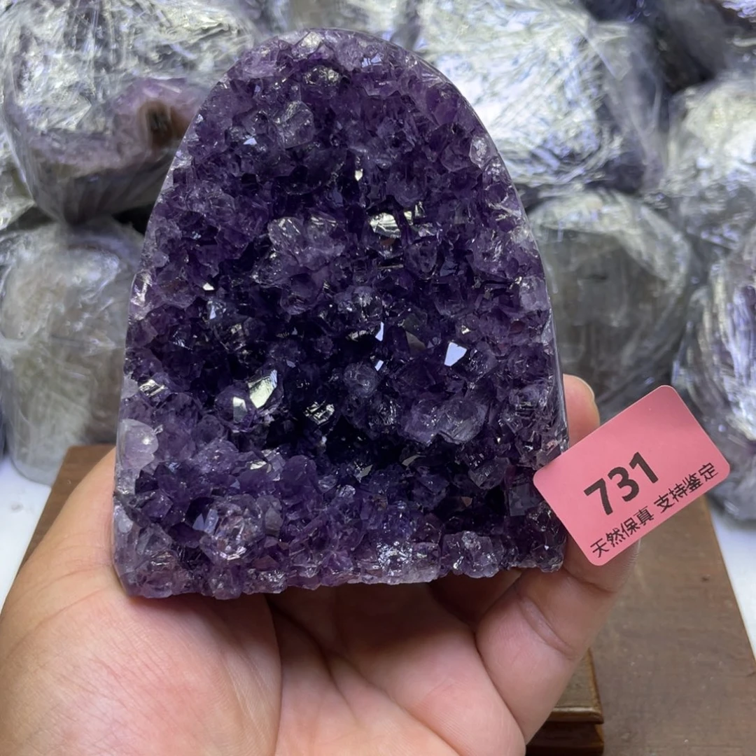 未镶嵌水晶大型摆件（非配饰）