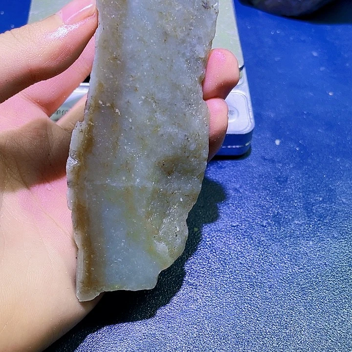 未镶嵌和田玉（糖玉）珠宝半成品