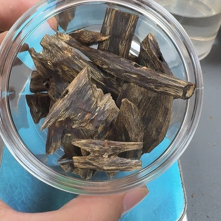 莹***莹沉香沉香碎屑海南紫罗兰块料40克