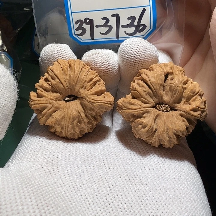 吊坠文玩核桃南疆64