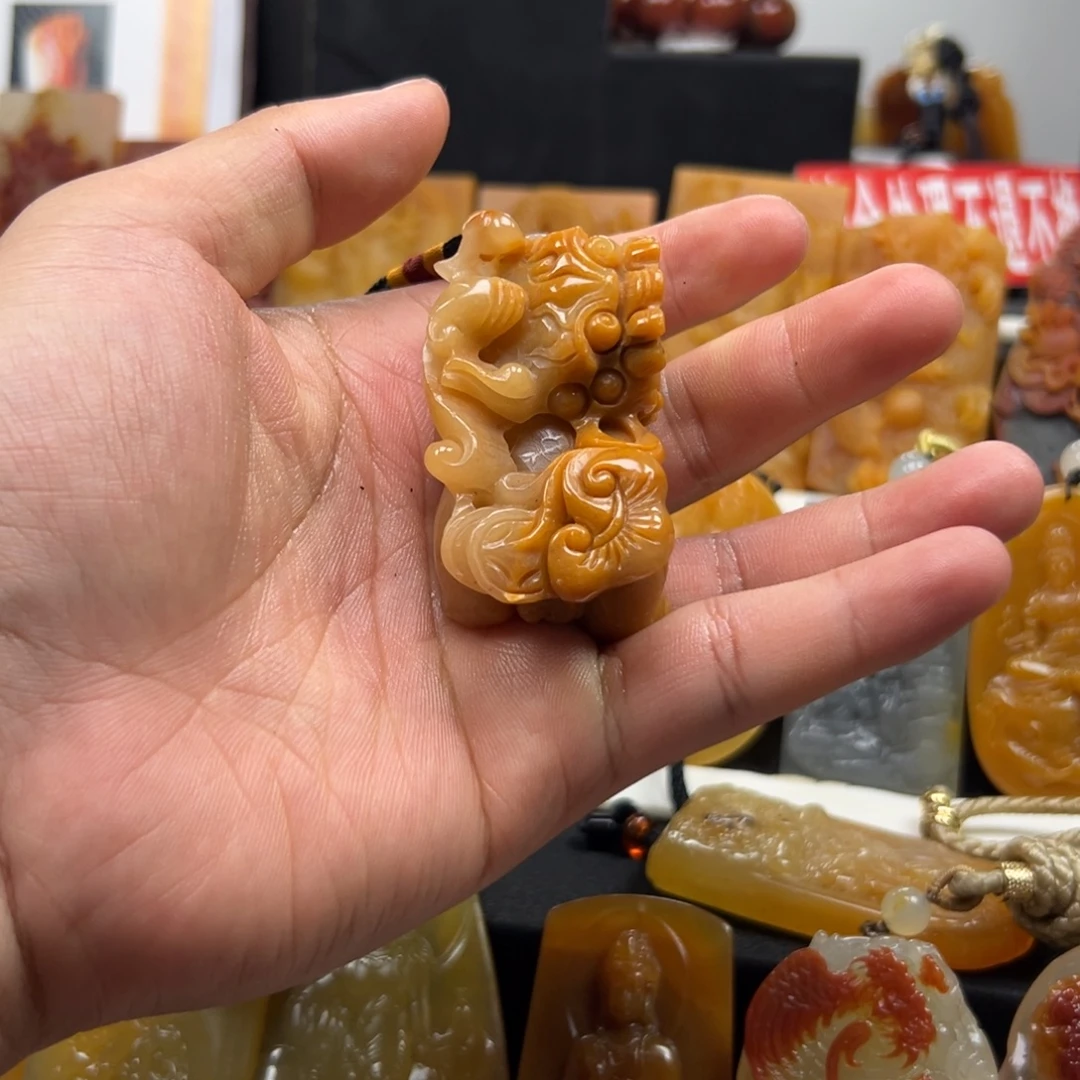 石英质玉（黄龙玉）未镶嵌多样性发货，发其一