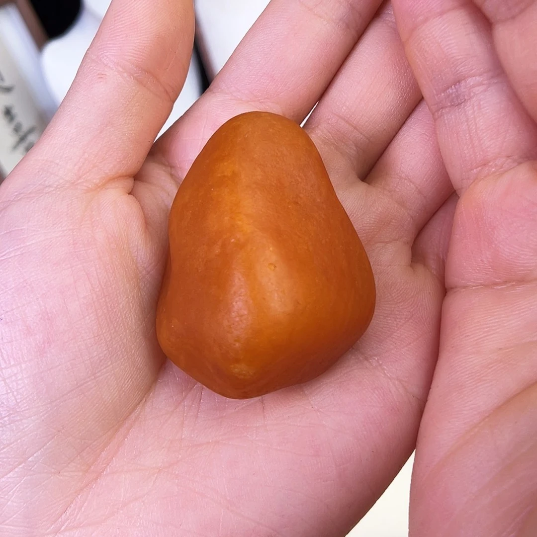 琥珀珠宝奇石未镶嵌?****格。