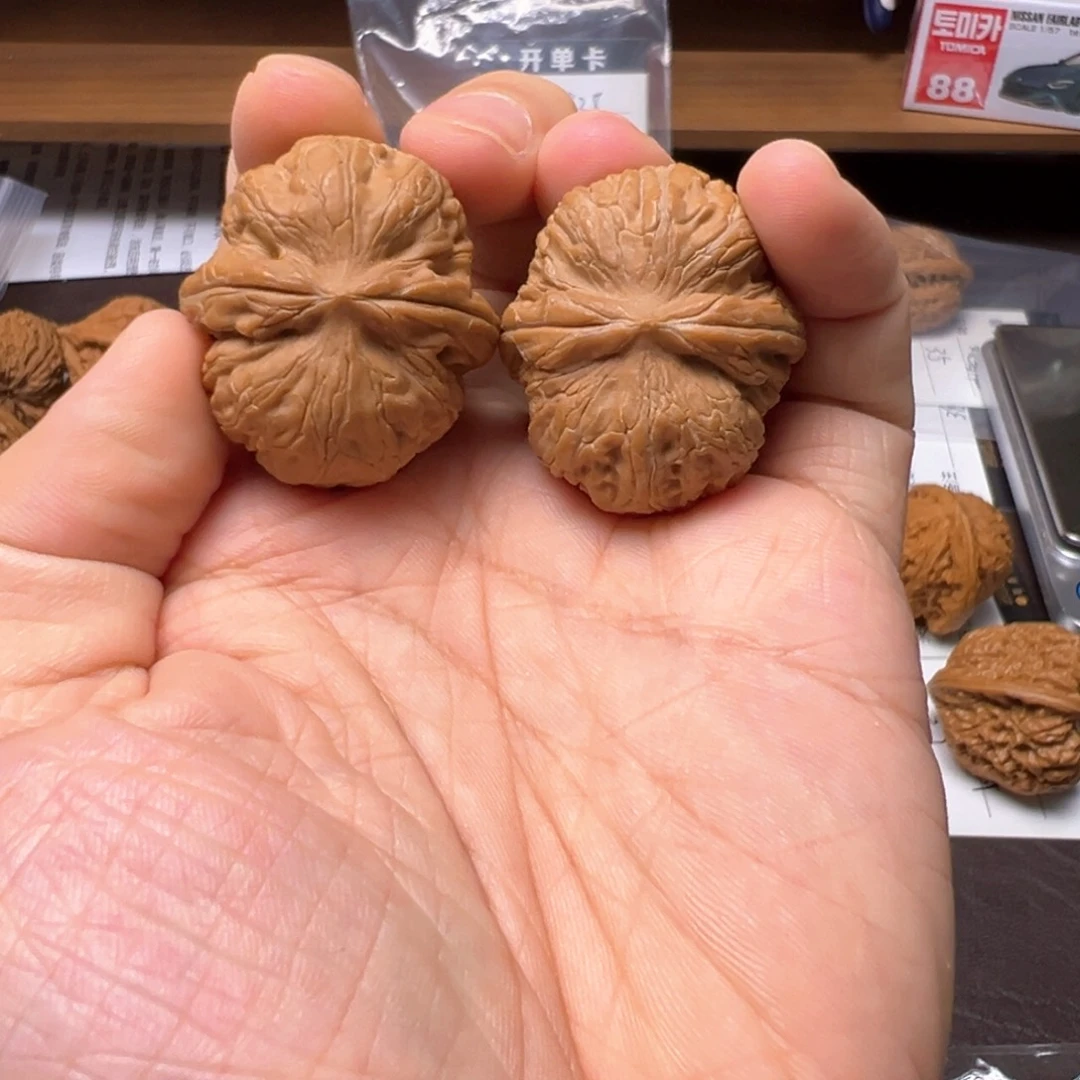 慢***慢文玩核桃把件元宝35+