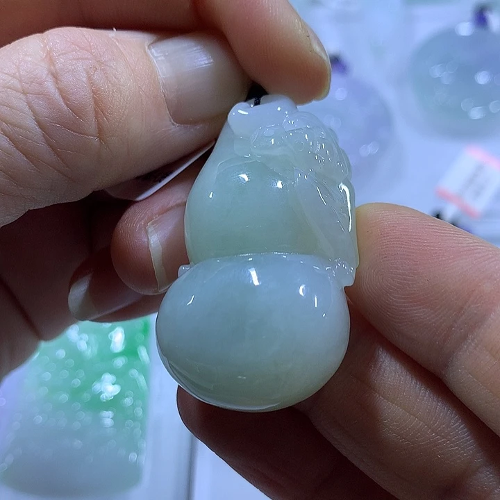 翡翠未镶嵌颈饰天然翡翠A货吊坠