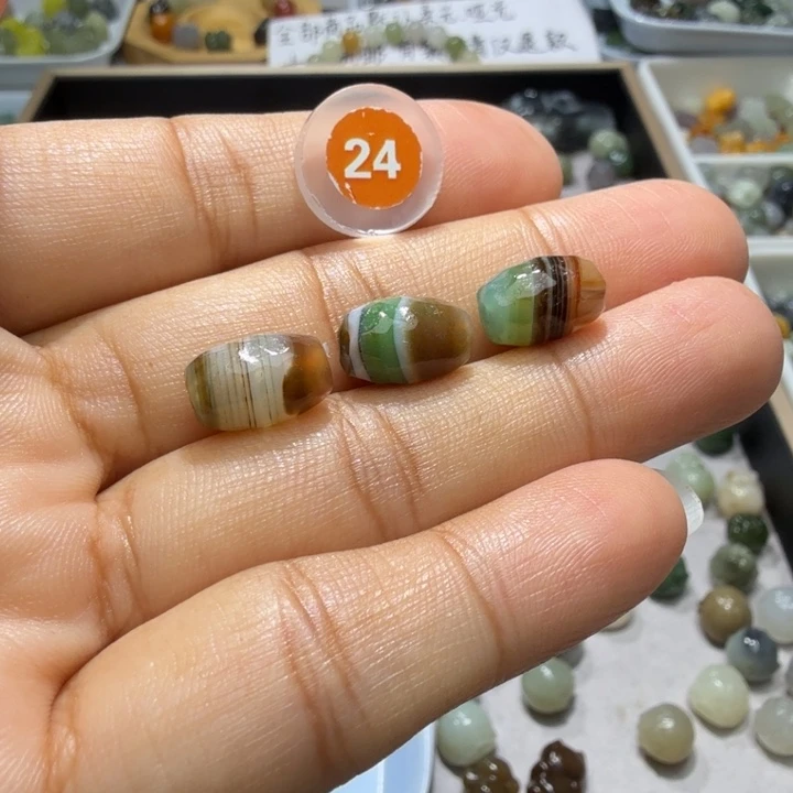 未镶嵌和田玉珠宝半成品