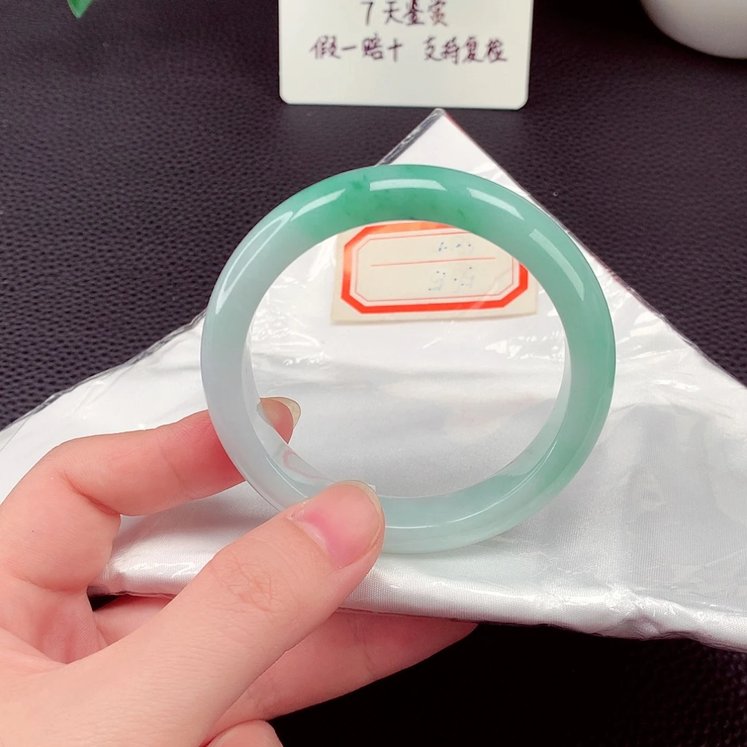 翡翠未镶嵌手镯翡翠