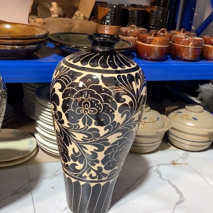 瓷片磁州黑刻大梅瓶高度42公分