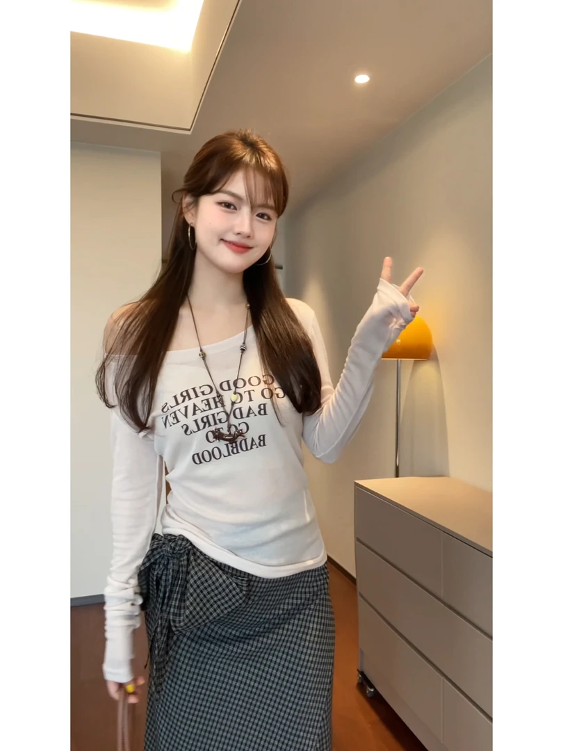 【肉肉】薄透露肩字母印花长袖T恤女百搭防晒修身打底衫上衣春夏季