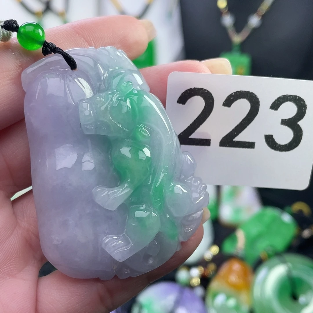 翡翠未镶嵌吊坠(赠链)