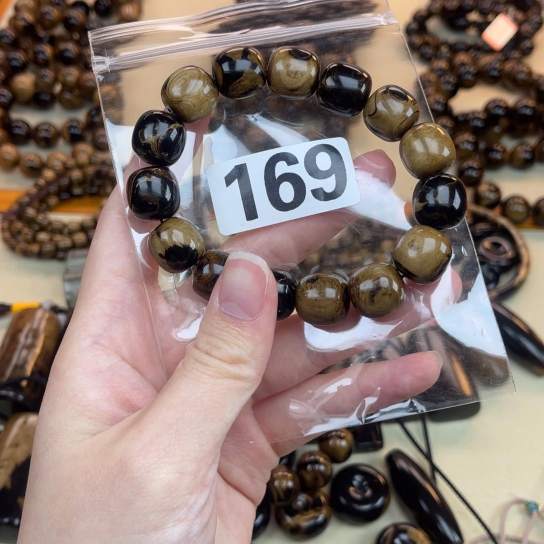 大果紫檀（缅甸花梨）和*?169