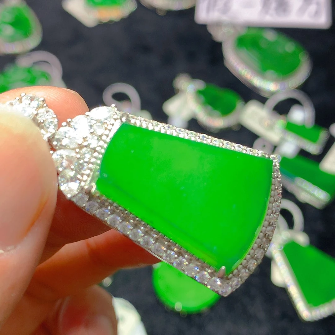 颈饰银S925镶嵌翡翠