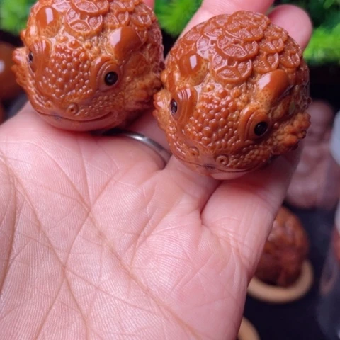 【闪购商品】手串/手链橄榄核37左右金币金蝉手球