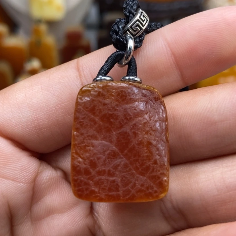 【闪购商品】琥珀颈饰未镶嵌