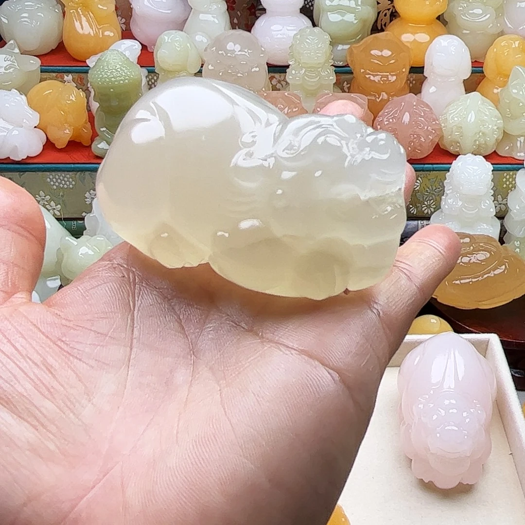 占***武石材貔貅手把摆件