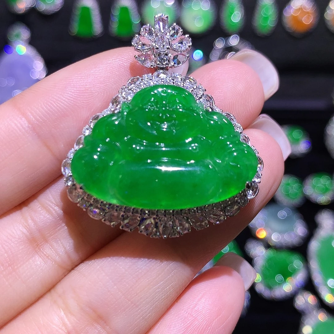 翡翠18K金镶嵌颈饰高冰满绿