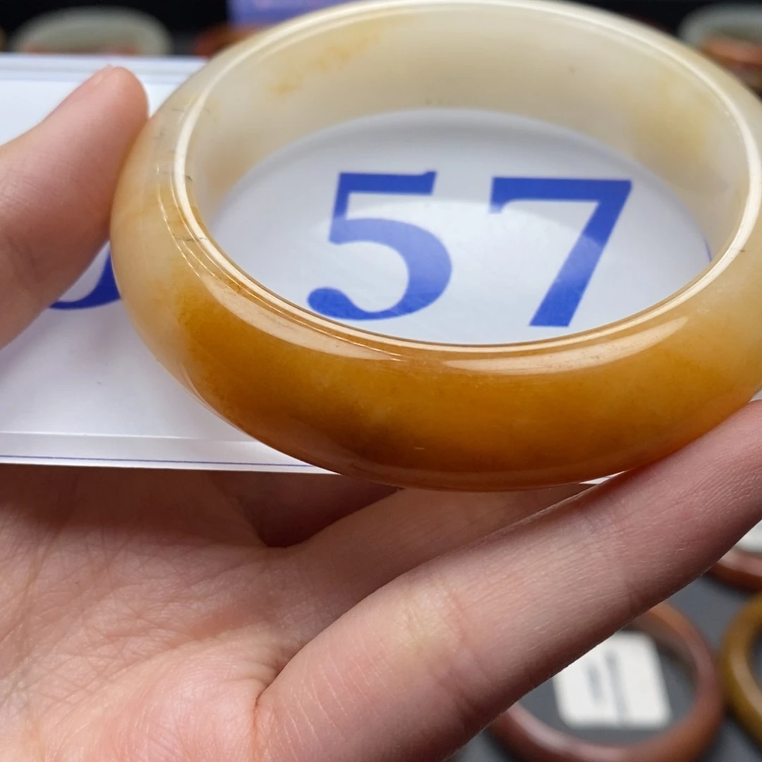 石英质玉（黄龙玉）手镯未镶嵌