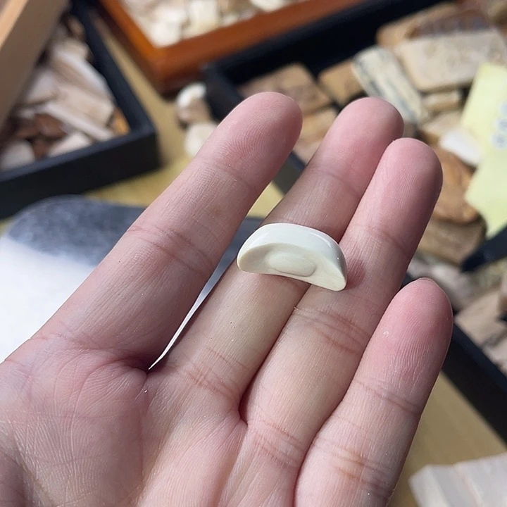 泥塑不打孔联系客服