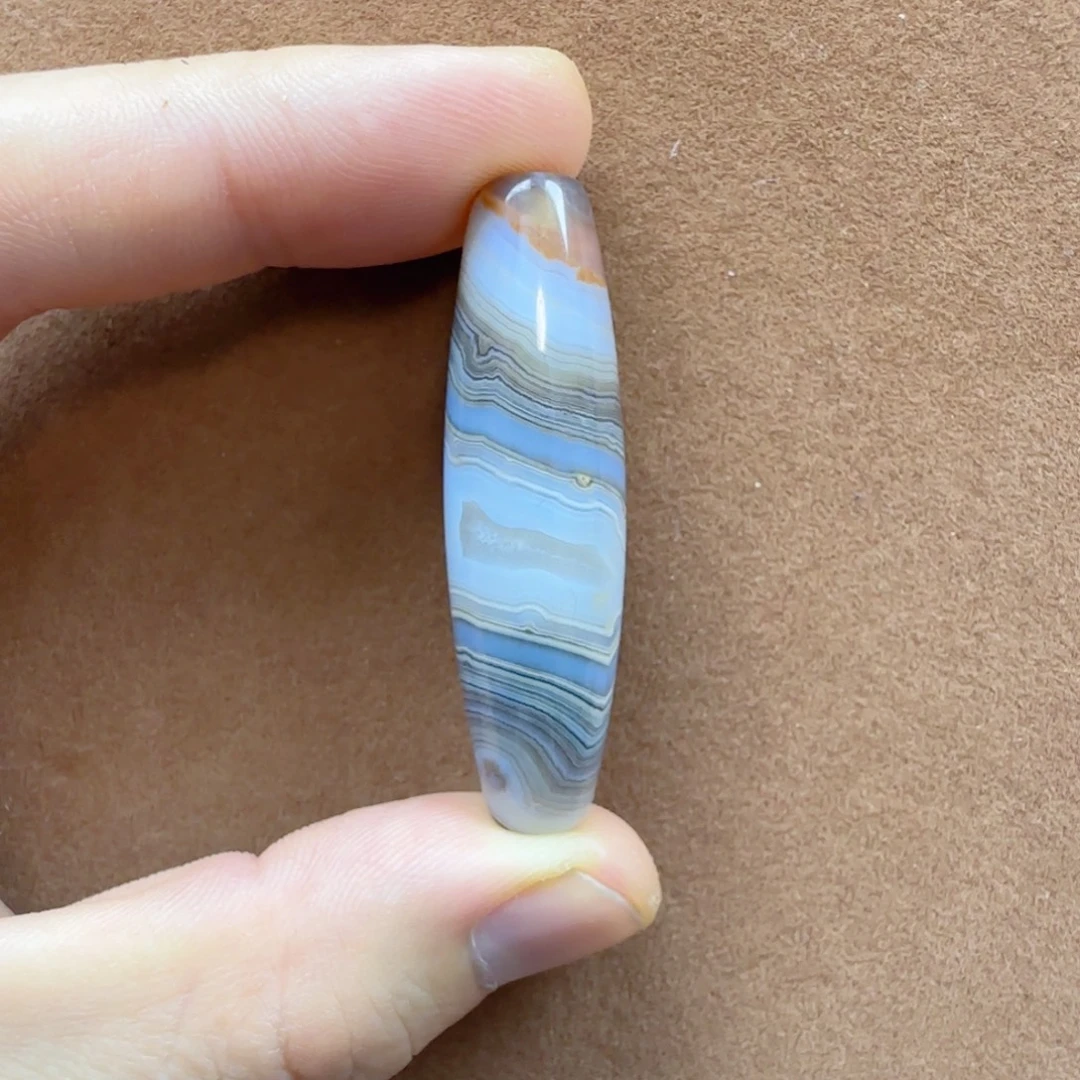 吾***强玛瑙/玉髓未镶嵌锁骨