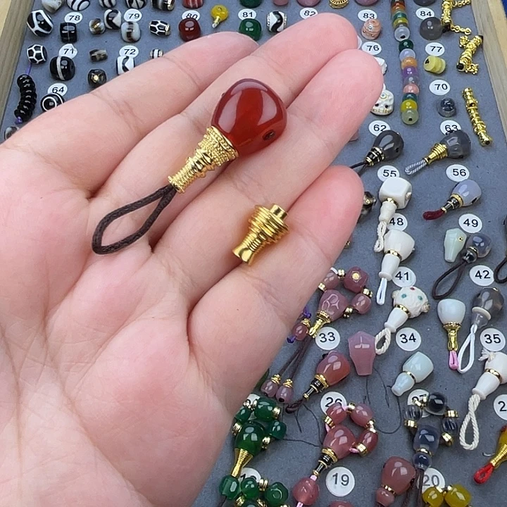 摆***人玛瑙/玉髓未镶嵌饰品